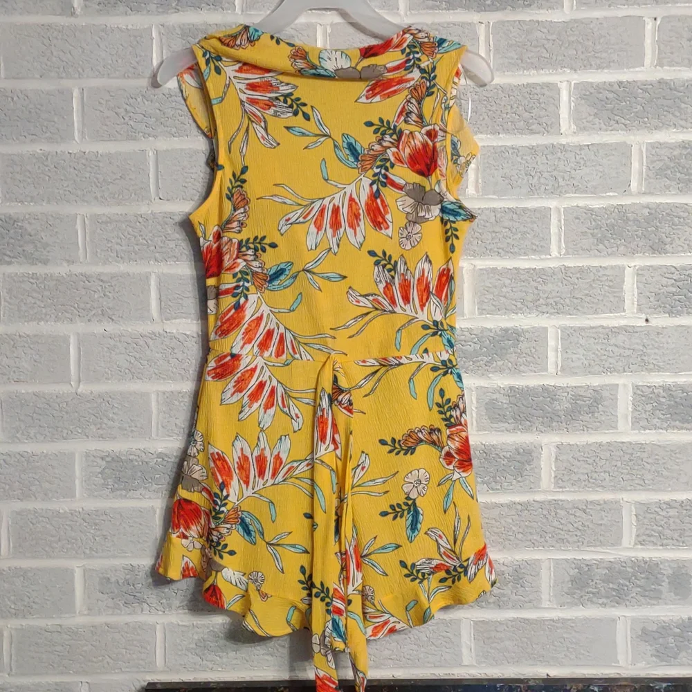 FREE w Bundle Love Tree Yellow Tropical Floral Print Ruffled V-Neck Romper Small